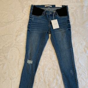 Kancan Maternity jeans distressed raw hem